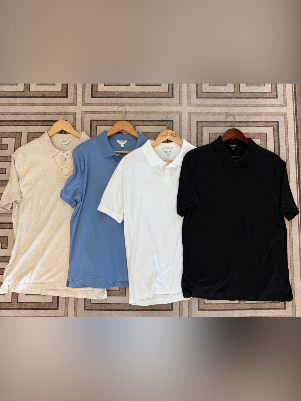 Bundle of 4 Banana Republic Men’s Polos
Polo Shirts - Beige, Blue, White, Black